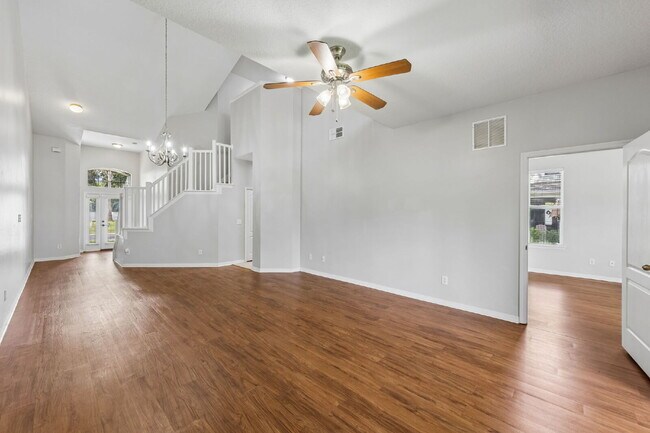 Building Photo - Spacious 3-Bedroom Townhome with Loft & Green-Space Views | Oviedo