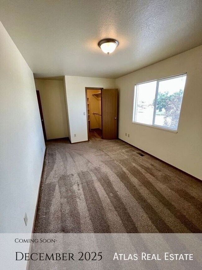 Photo - 2357 Shawnee Dr Apartment