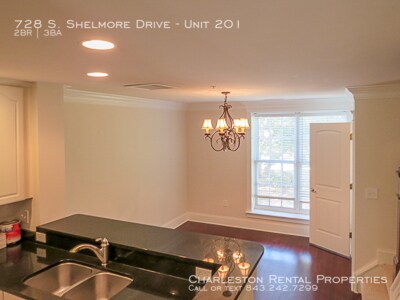 Building Photo - 728 S Shelmore Blvd