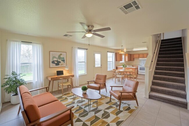 Foto del edificio - 714 Lavaca Loop