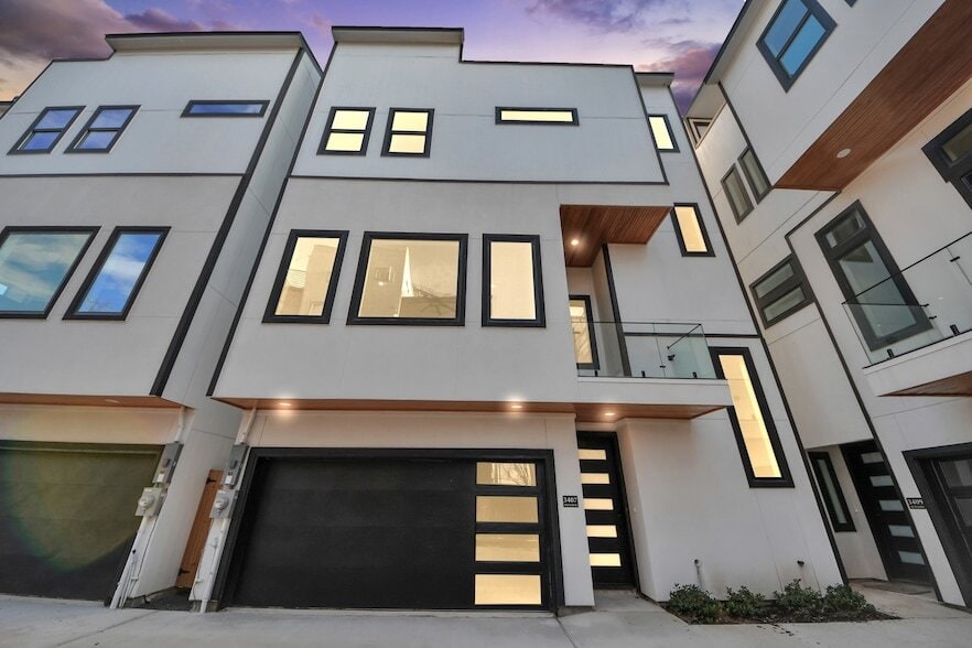 Photo - 3407 Hutchins Street Unit