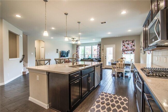 Foto del edificio - 1504 Westview Ln