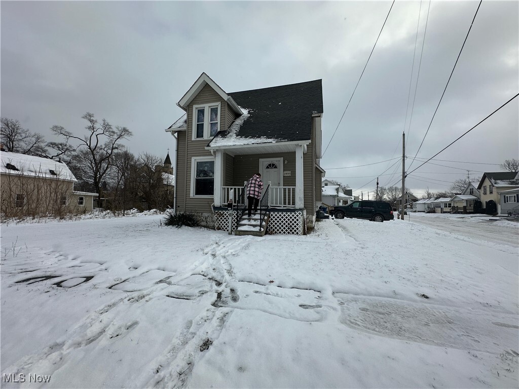 Primary Photo - 2495 Apple Ave