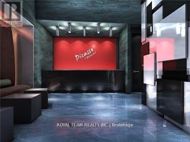 Building Photo - 318 Richmond St W