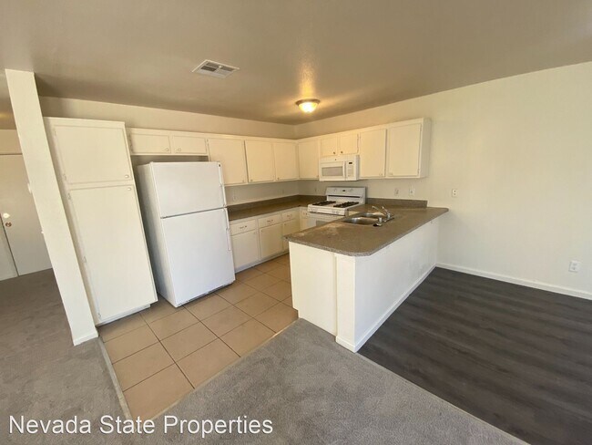 Foto del edificio - 4 br, 2.5 bath House - 3940 BLUE WAVE DR