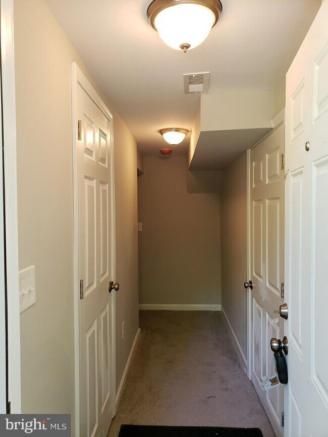 Foto del edificio - 5214 Kramme Ave