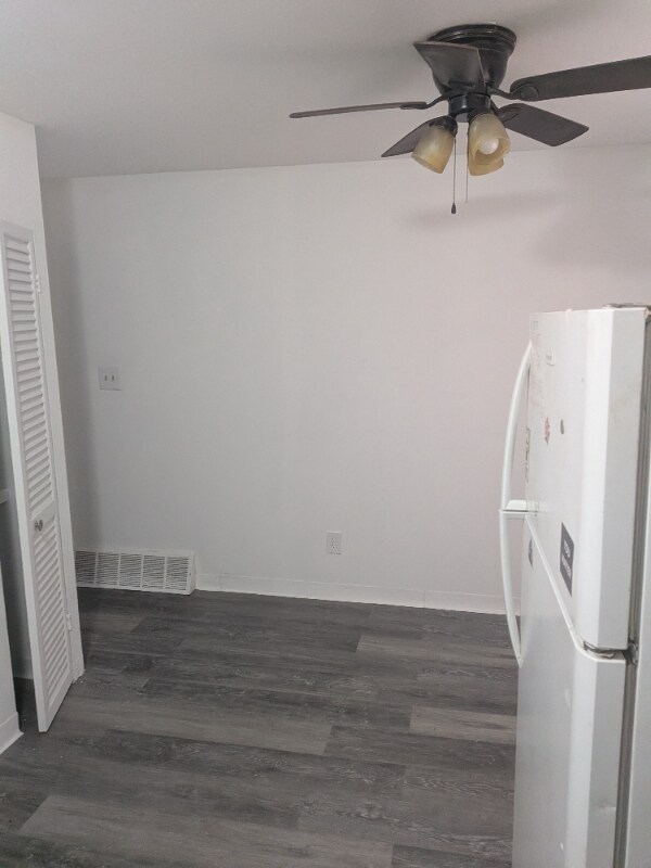 Foto del edificio - 2347-2349-2349 Linden Ave