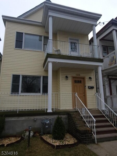 Primary Photo - 163 Meade Ave