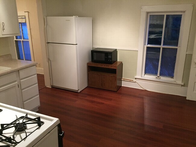 Foto del edificio - 671 Independence Ave N