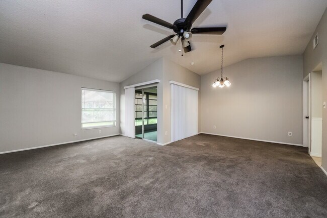 Foto del edificio - 10602 Lazy Lake Dr