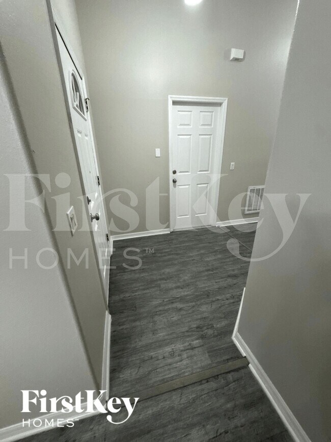 Foto del edificio - 839 Mendoza Dr