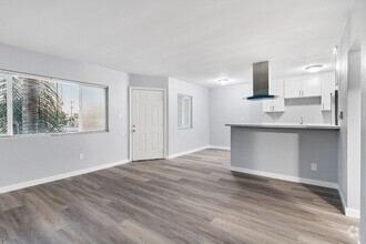 Building Photo - 927 Daisy Ave
