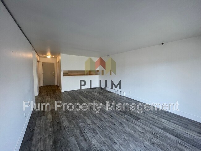 Foto del edificio - Lease Pending | 1547 South Higgins Avenue