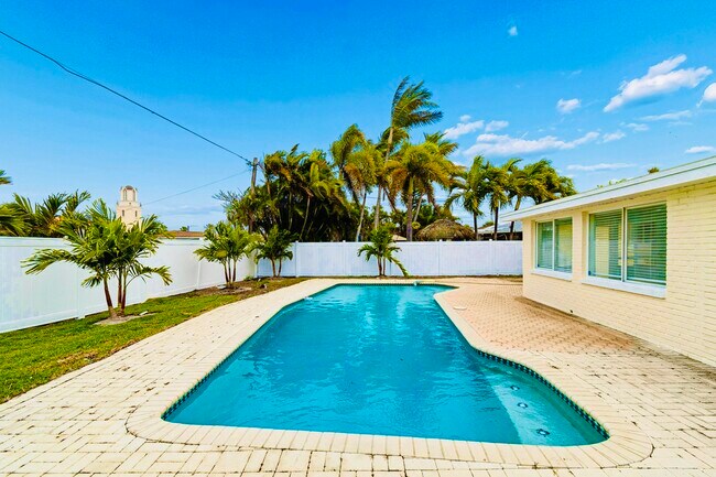 Foto del edificio - 455 81st Ave