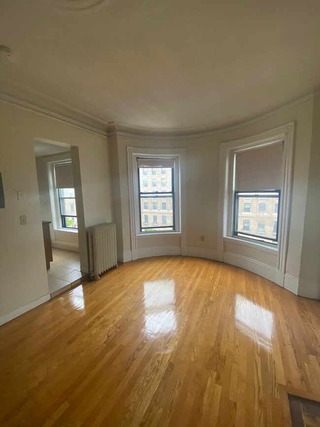 Photo - Saint Stephen Street Apartments