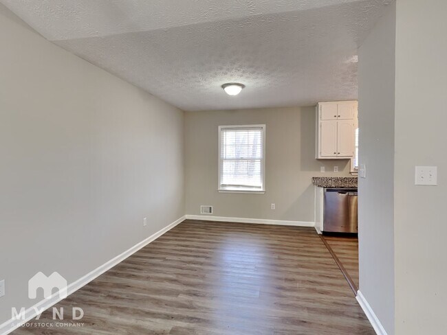 Foto del edificio - 105 Stephens Ave