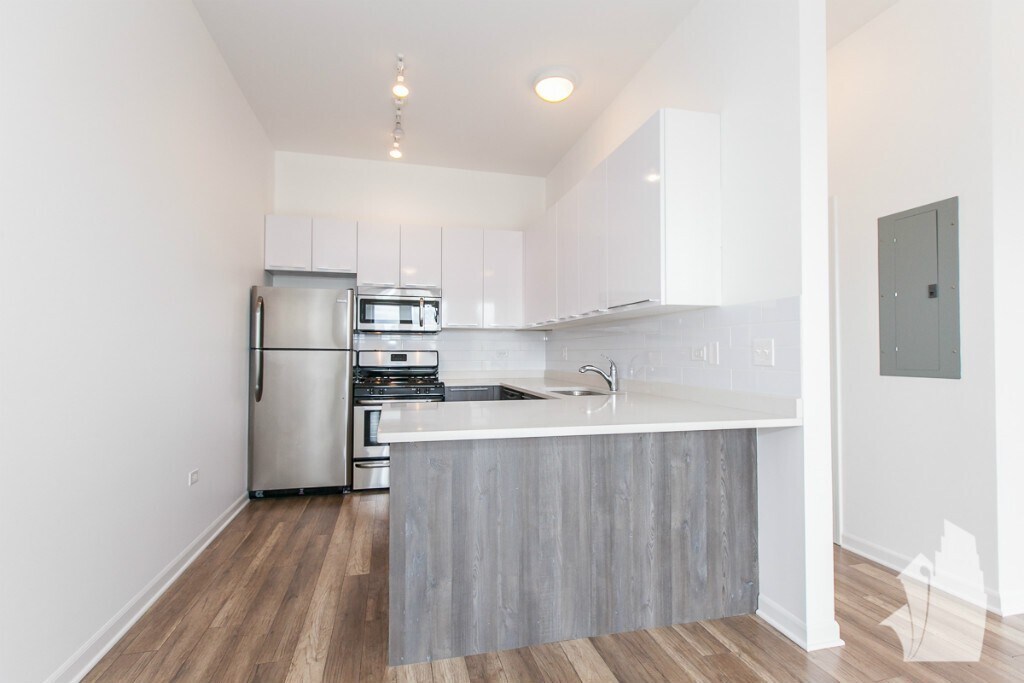 Foto principal - 2700 W North Ave