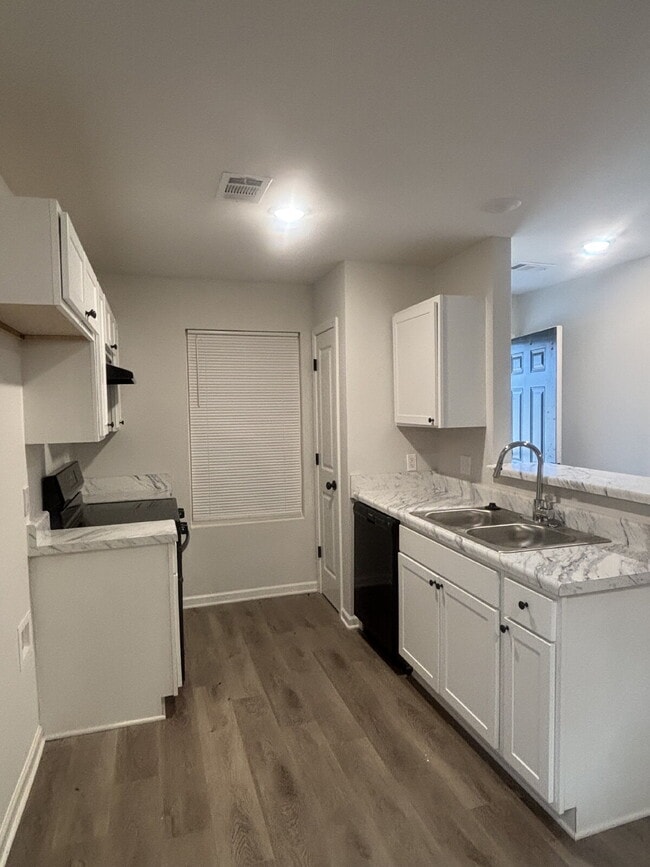 Foto del edificio - "Charming 4-Bedroom Home with 2 Full Baths on Callie Rd, Memphis – Spacious Living Awaits!"
