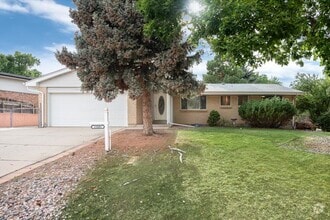 Building Photo - 13285 W Center Dr