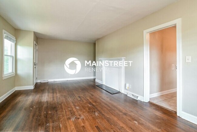 Foto del edificio - 3 Bedroom Pet-Friendly Home in Charlotte, NC with Main Street Renewal