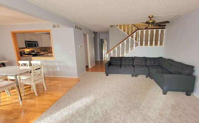 Building Photo - 2620 S Vaughn Way