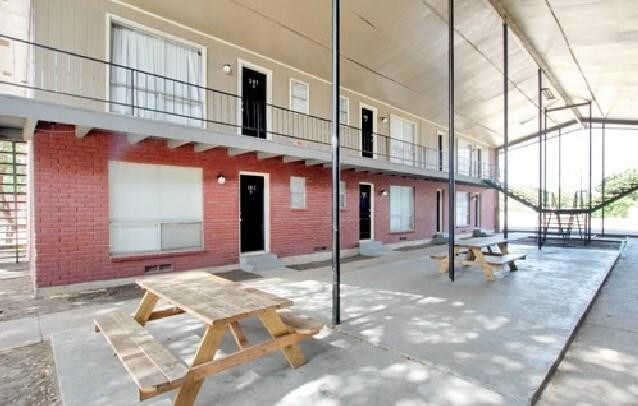 Foto principal - 220 S Jupiter Rd