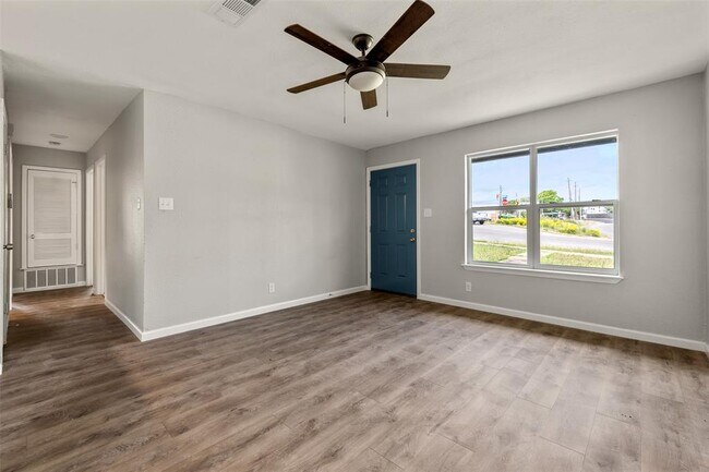 Foto del edificio - 10007 Quail Valley Blvd