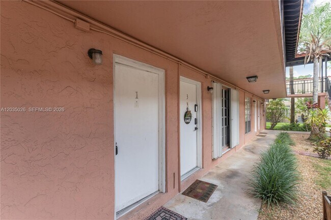 Foto del edificio - 10832 N Kendall Dr