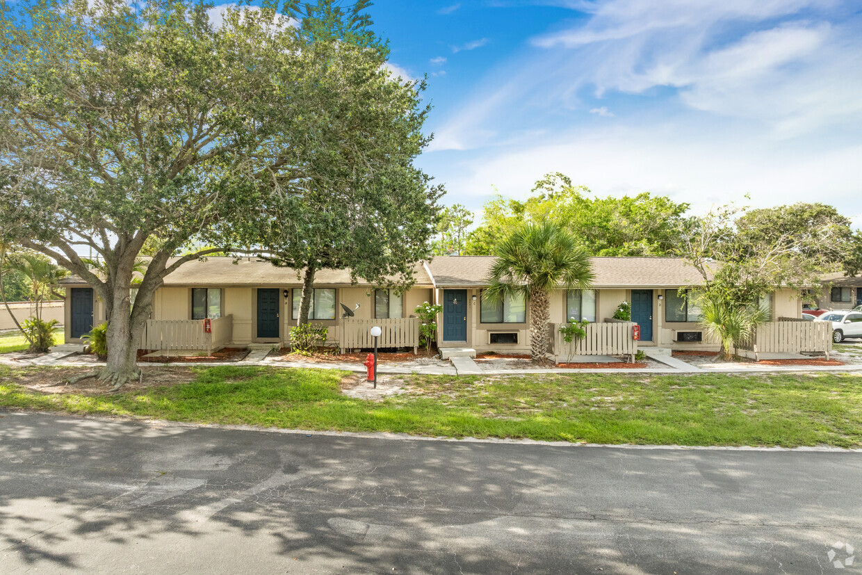 Primary Photo - Lexford at Hobe Sound