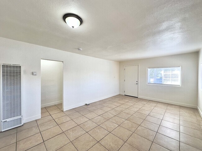 Foto del edificio - 3137 Sanchez St N
