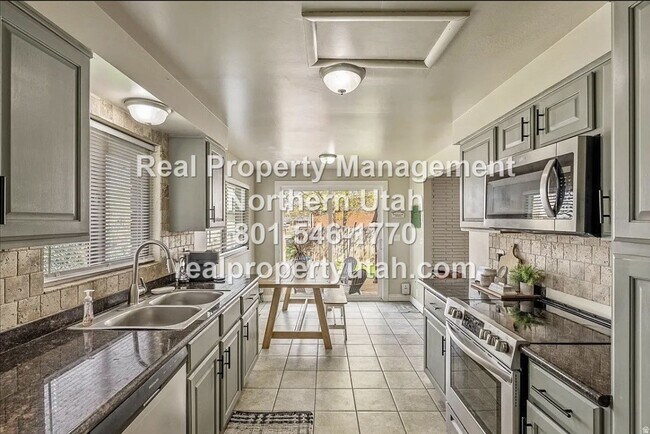 Building Photo - 6075 S 2125 W