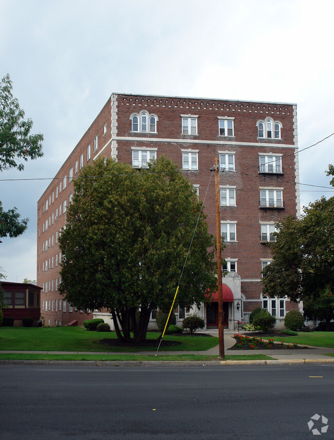 Building Photo - The Roosevelt