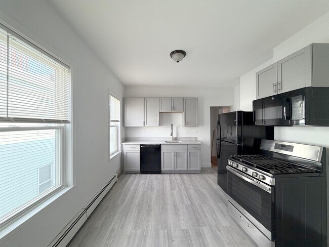 Foto del edificio - 61 Webster Ave