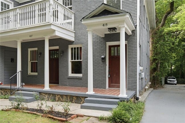Building Photo - 417 8th St NE