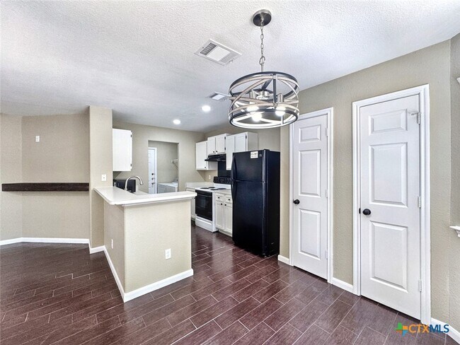 Foto del edificio - 833 Sagewood Trail