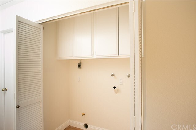 Building Photo - 6 Greenmoor