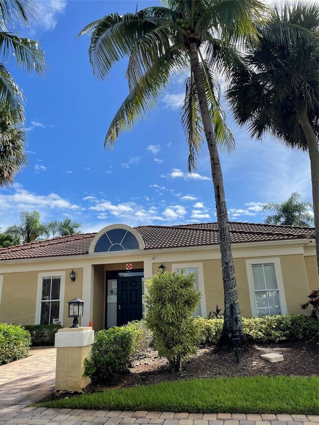 Foto del edificio - 799 Riverside Dr