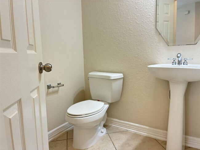 Building Photo - 14207 Parable Ct