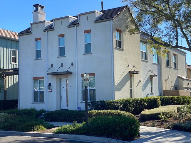 Building Photo - 112 Menkar