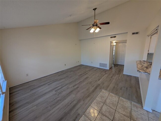Foto del edificio - 1012 SW 103rd St