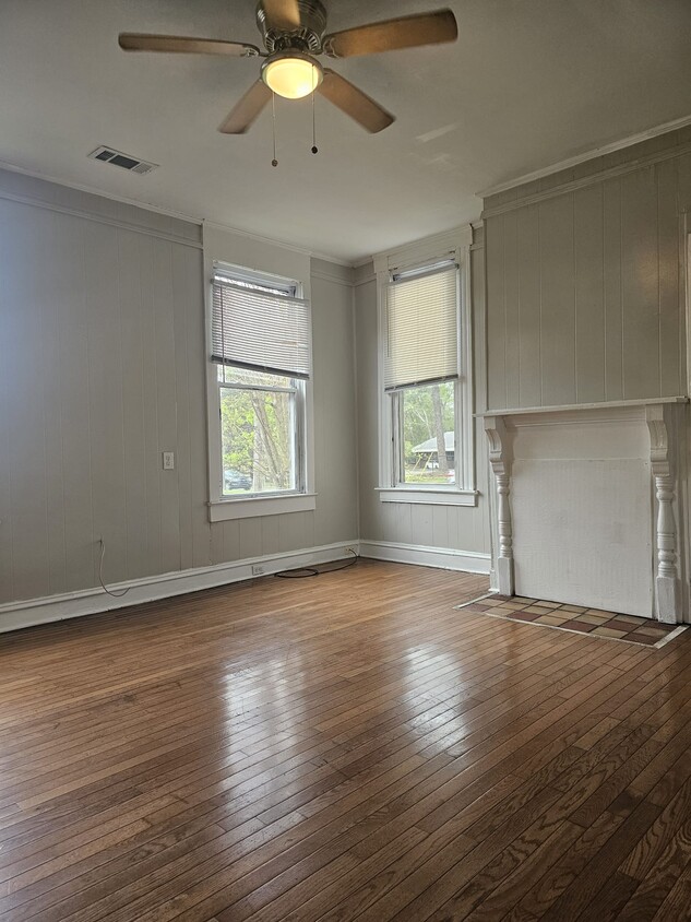 Bedroom - 1802 Mount Meigs Rd