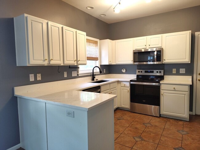 Building Photo - Stunning Corner Lot home located within a cul-de-sac in the Mitchell Glen Community!