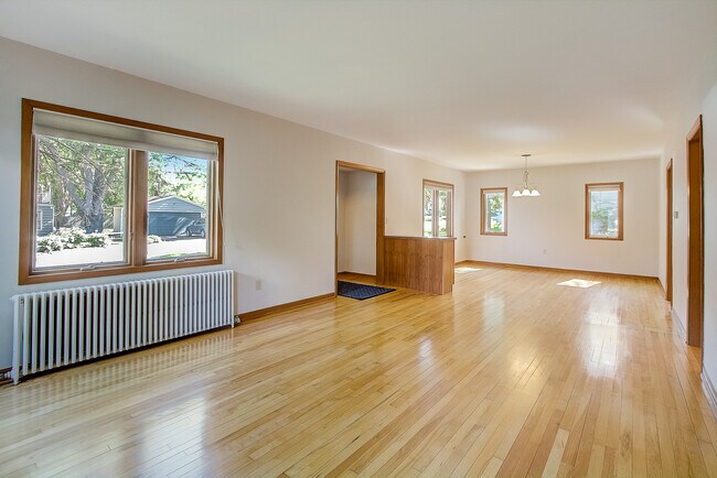 Foto del edificio - 4329 Felton Pl