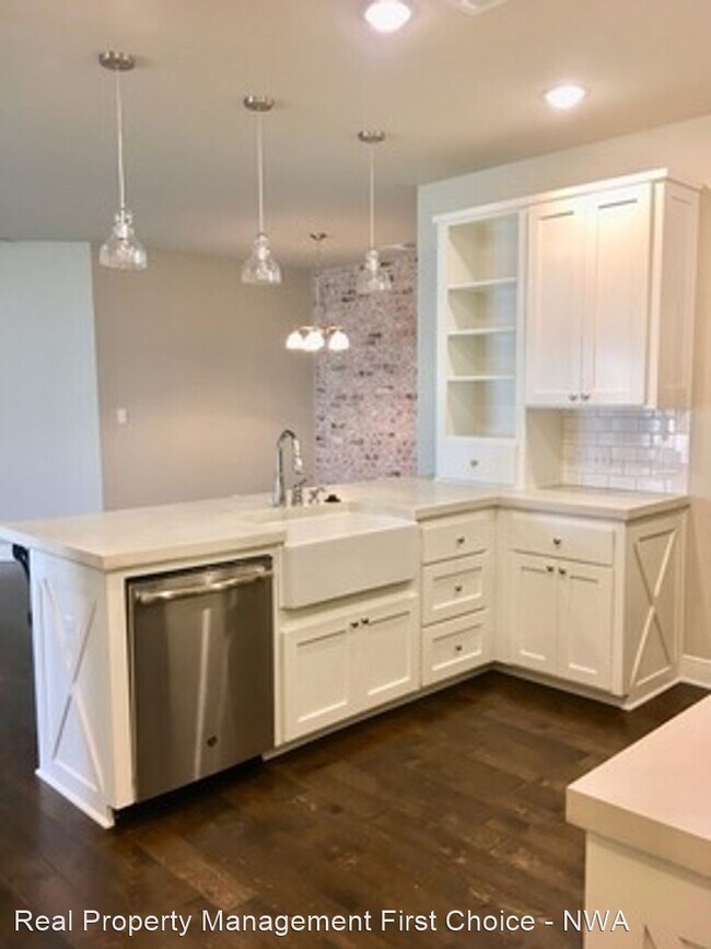Building Photo - 3 br, 2 bath House - 203 N Powderhorn Drive