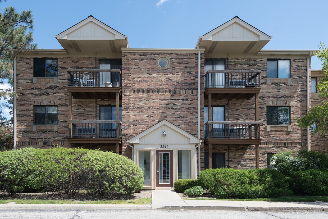Foto principal - 2241 W Nichols Rd