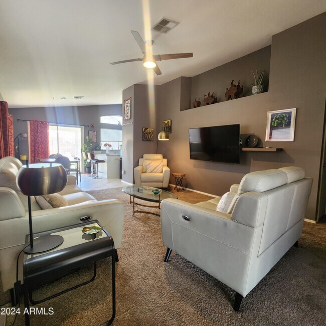 Foto del edificio - 4825 W Piute Ave