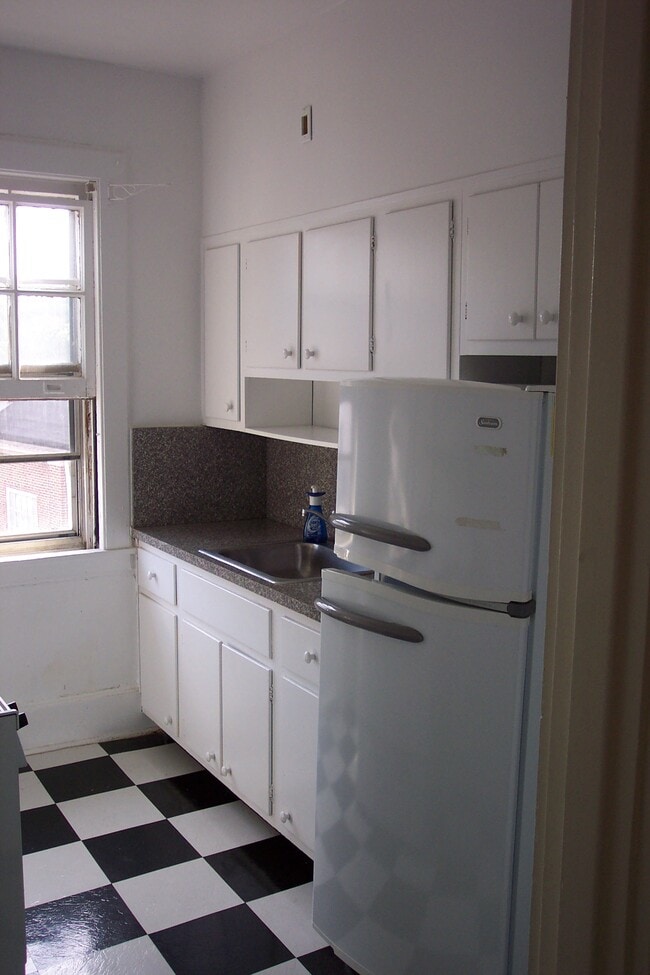 Building Photo - 100 Kraft Ave