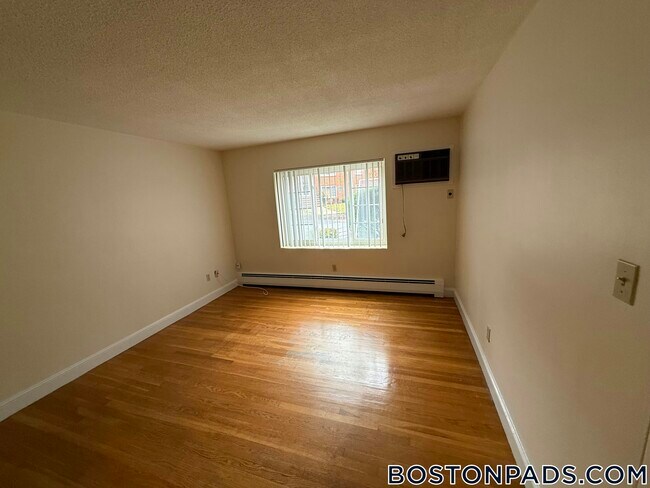 Building Photo - 11 Brattle St