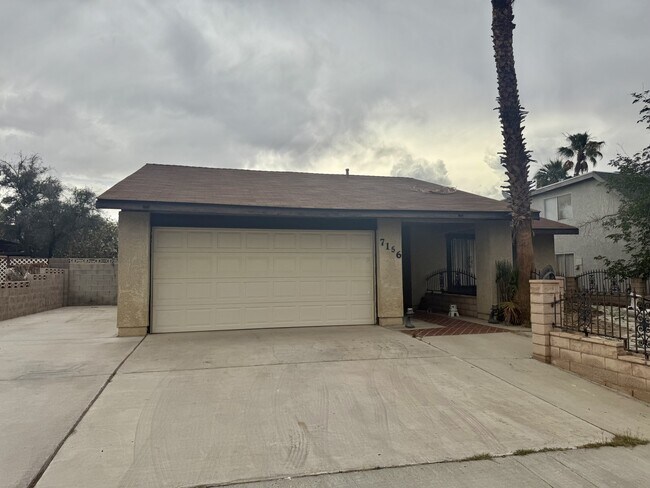 Foto del edificio - 7156 Southpark Ct