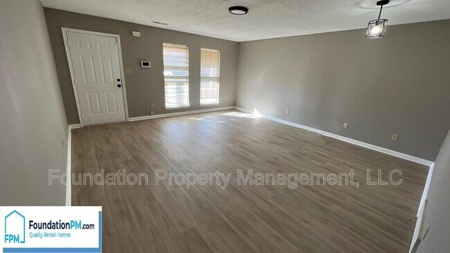 Building Photo - 34 Builders Way